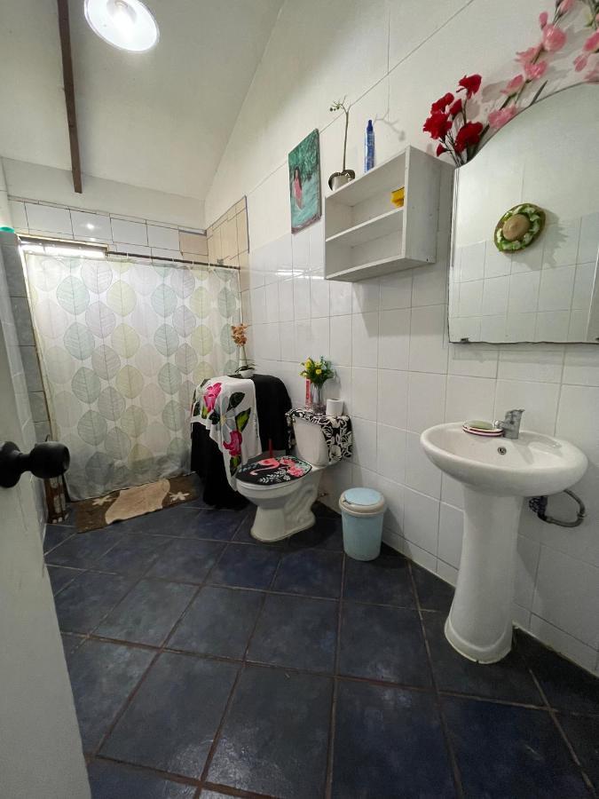 Pua Vaenga Hostel Χάνγκα Ρόα Εξωτερικό φωτογραφία