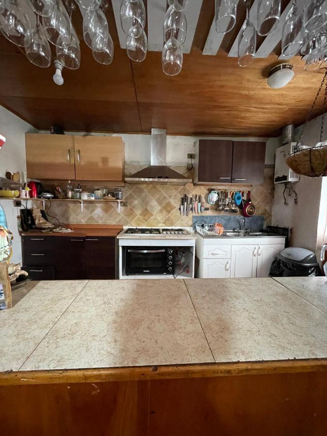 Pua Vaenga Hostel Χάνγκα Ρόα Εξωτερικό φωτογραφία