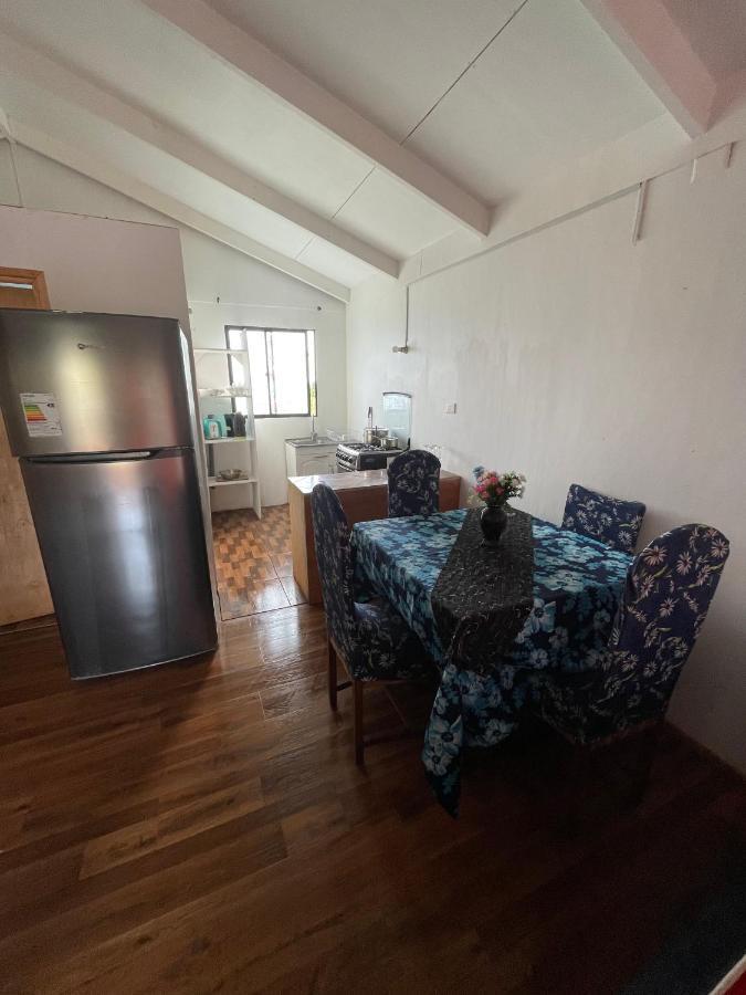 Pua Vaenga Hostel Χάνγκα Ρόα Εξωτερικό φωτογραφία
