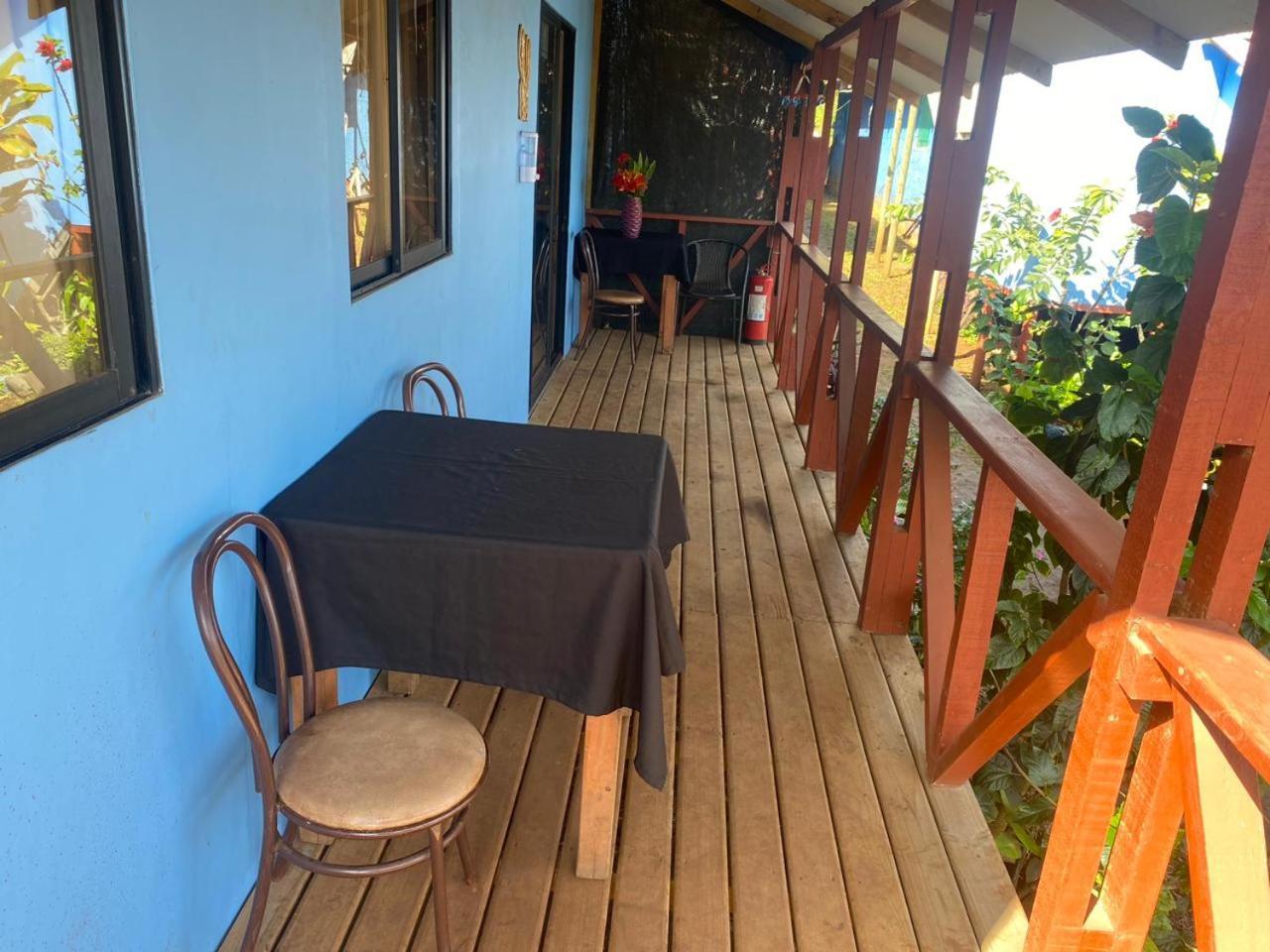 Pua Vaenga Hostel Χάνγκα Ρόα Εξωτερικό φωτογραφία