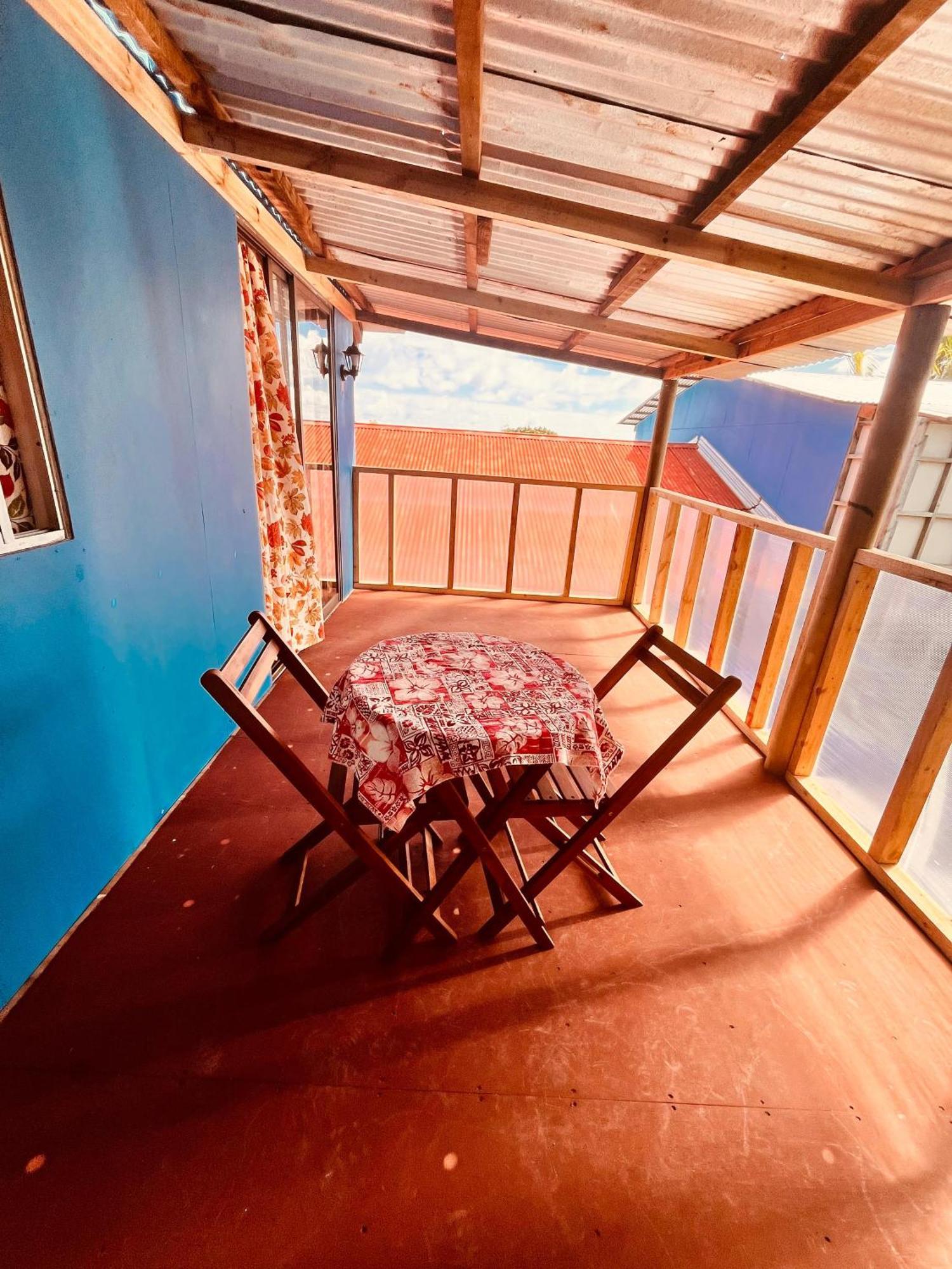 Pua Vaenga Hostel Χάνγκα Ρόα Εξωτερικό φωτογραφία